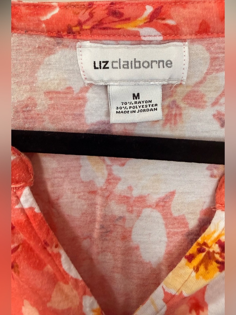 Liz Claiborne Short Sleeve Coral Floral Top, Size Medium - Picture 2 of 3